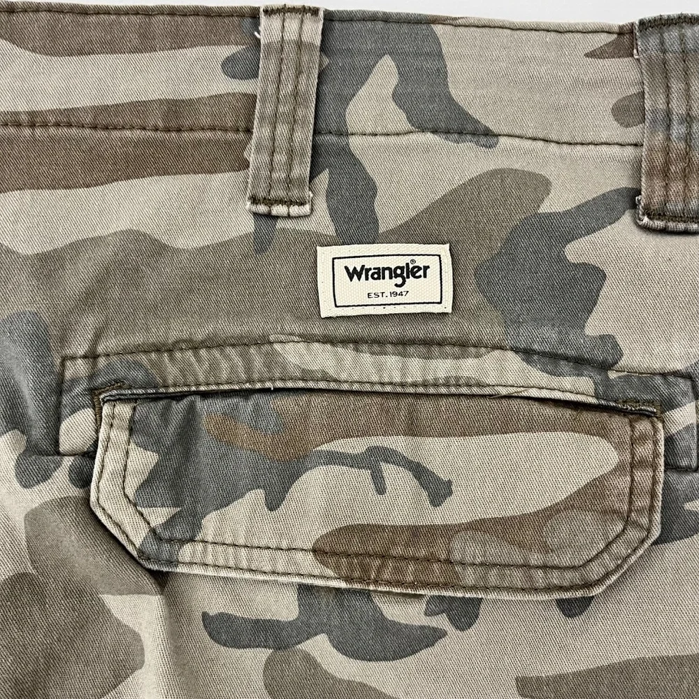 Wrangler Mens 38x30 Regular Taper Cargo Pants Green‎ Camouflage Army Flat Front